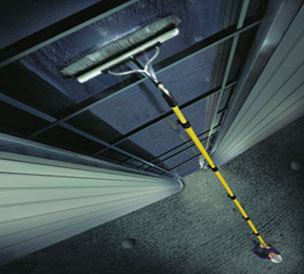 RPC Reach & Wash Window Cleaning